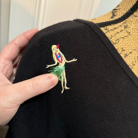 Hula Girl Sweater - Picture 3 of 8